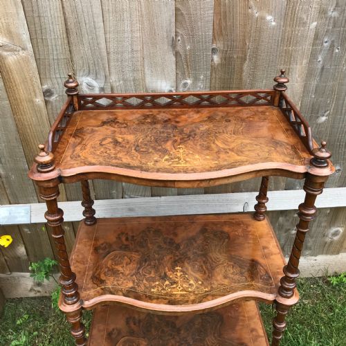 The best quality Victorian burred walnut whatnot Antique Furniture 6