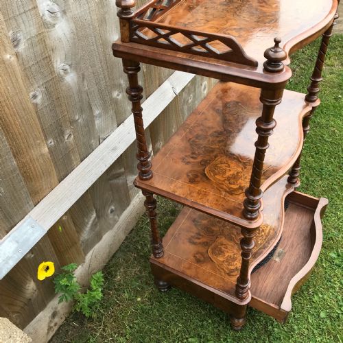 The best quality Victorian burred walnut whatnot Antique Furniture 8