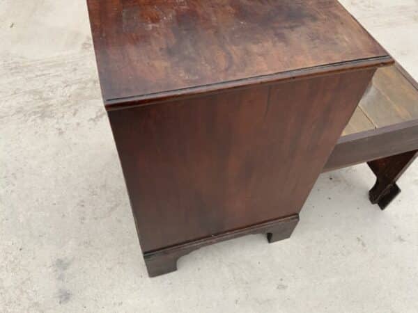 Georgian Gentleman’s Commode. - Image 10