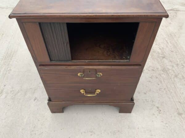 Georgian Gentleman’s Commode. - Image 4
