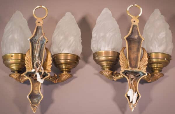 Classical Style Pair of Wall Lamps with Angels - Image 16