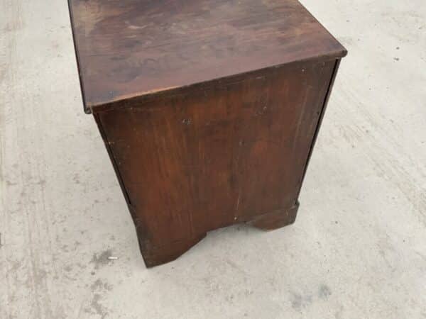 Georgian Gentleman’s Commode. Antique Furniture 11