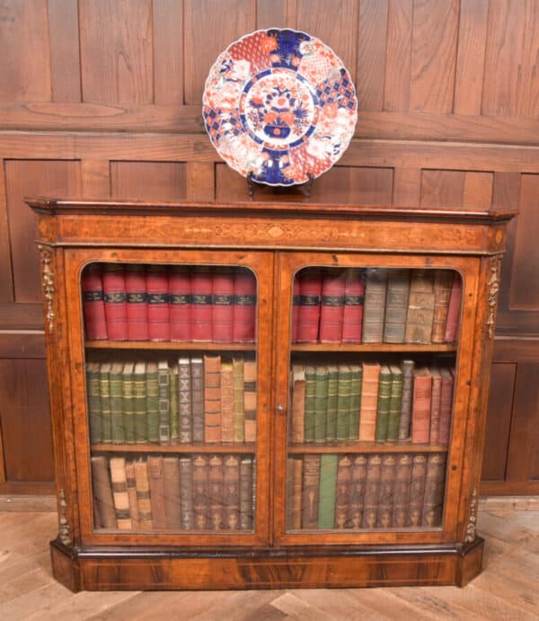 Victorian Walnut Bookcase / Display Cabinet SAI2651 Antique Bookcases 3