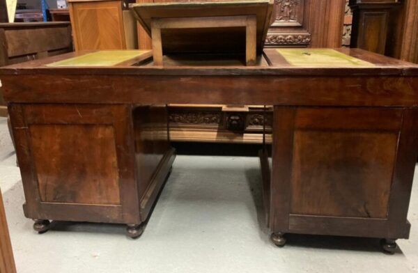 19th Century Lawyer’s Desk With Green Leather and key Antique Furniture 4