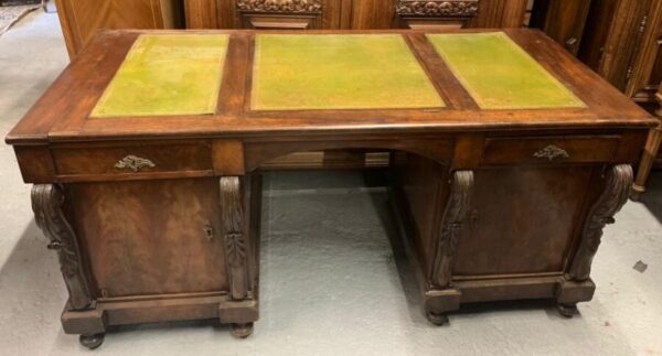 19th Century Lawyer’s Desk With Green Leather and key Antique Furniture 5