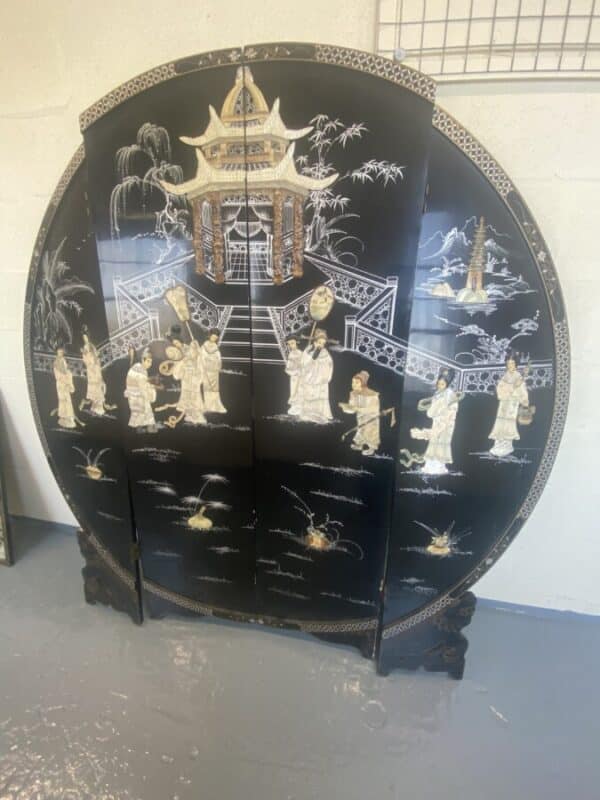 Large 20th century oriental screen Antique Furniture 5