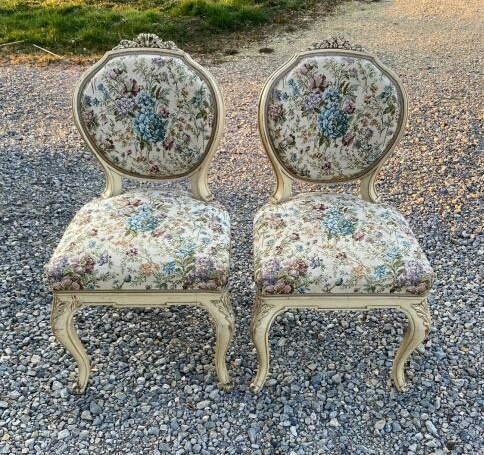 A Pair Chair (early 20th century) Antique Chairs 3