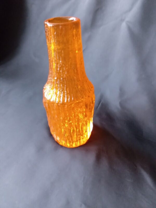 WHITEFRIARS ‘ORANGE GLOW’ BARK PATTERN VASE 20.25CM TALL. Antique Glassware 3