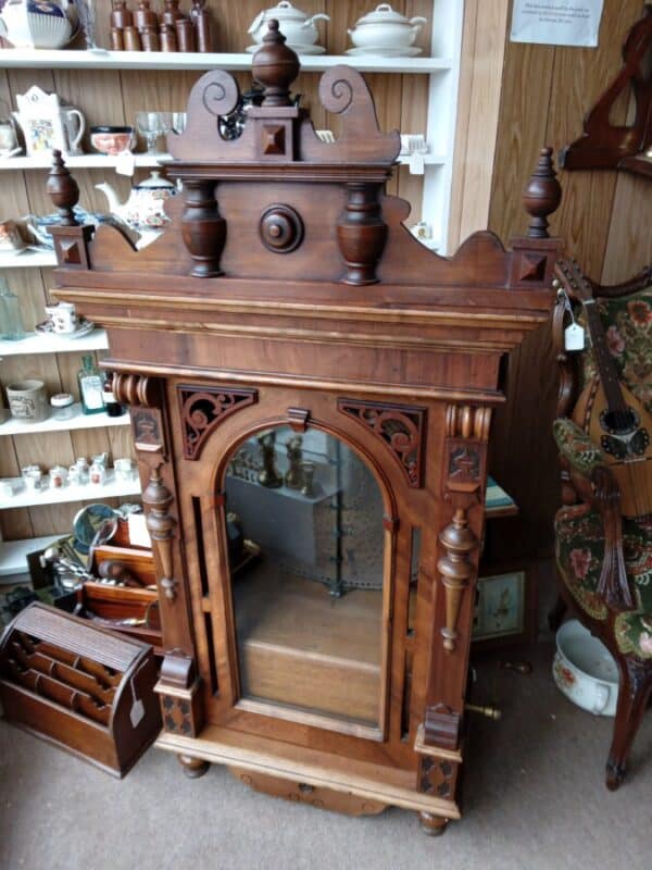 AN 1876 'SYMPHONION' DISC PLAYER. MADE IN LIEPZIG