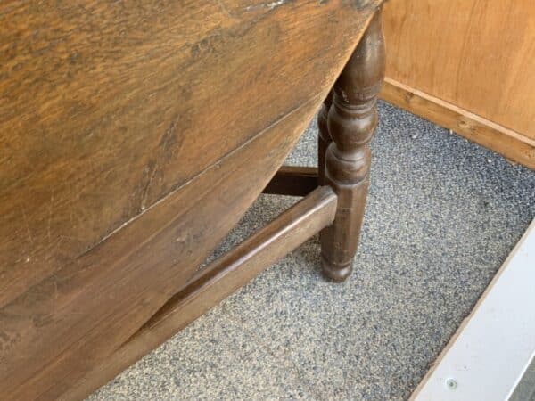 Credence table 1750’s oak peg jointed - Image 13