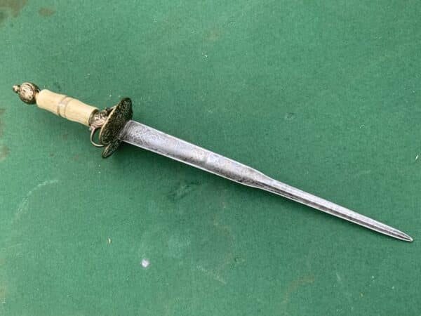 16th century Italian “ Assassin “ Dagger Antique Knives 3