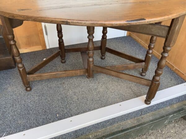 Credence table 1750’s oak peg jointed - Image 16