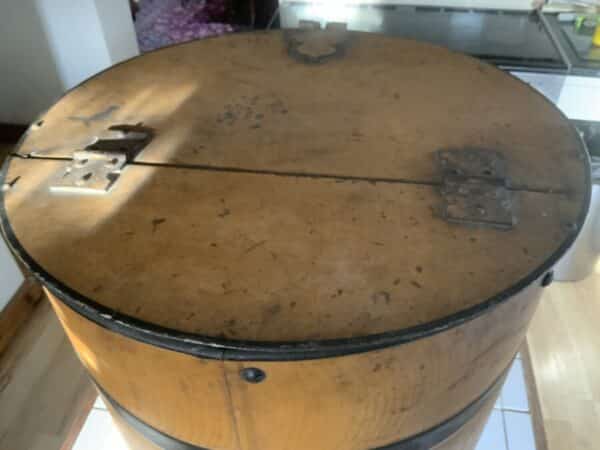 Toleware Flour tin container - Image 16