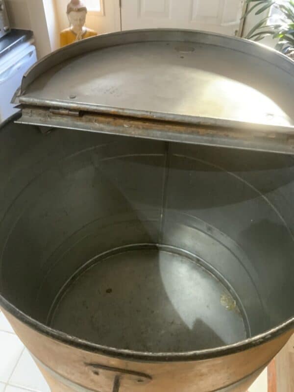 Toleware Flour tin container - Image 29