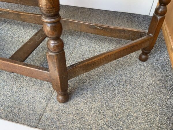 Credence table 1750’s oak peg jointed - Image 6