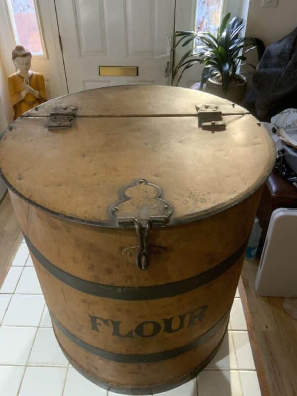 Toleware Flour tin container Antique Collectibles 28