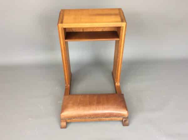 Robert 'Mouseman' Thompson Oak Prayer Desk - Image 2