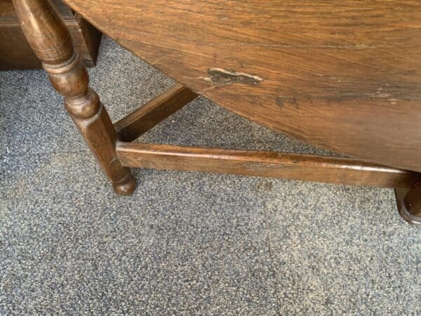 Credence table 1750’s oak peg jointed - Image 12