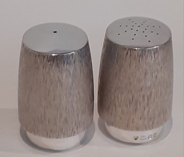 Silver Salt and Pepper pots Retro Miscellaneous 3