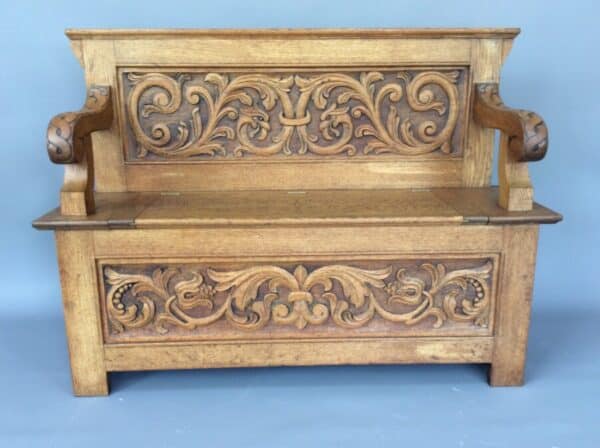 Small Arts and Crafts Oak Box Settle Arts and Crafts Antique Furniture 3