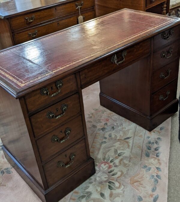 9 Draw Pedestal Desk - Image 2