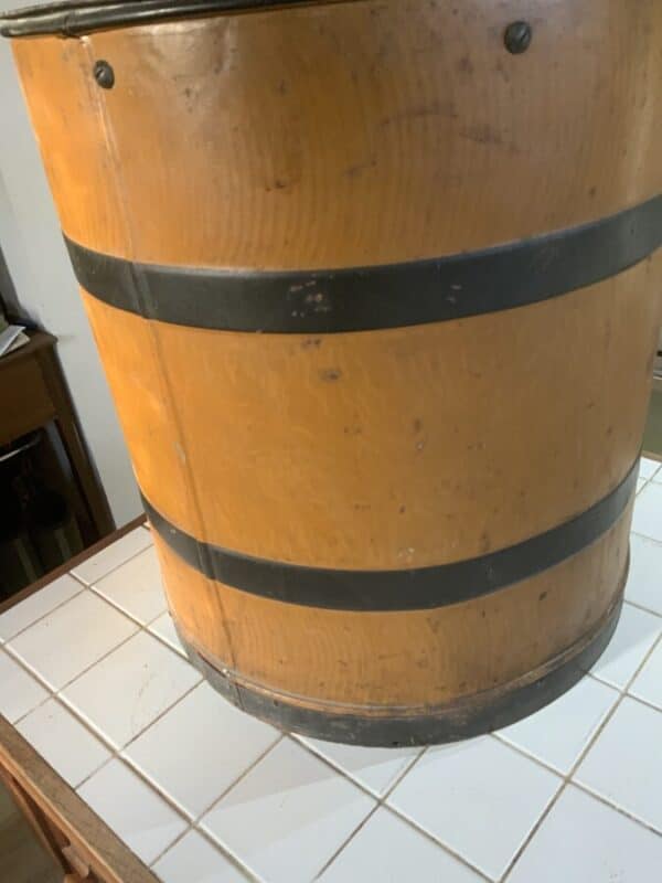 Toleware Flour tin container - Image 33