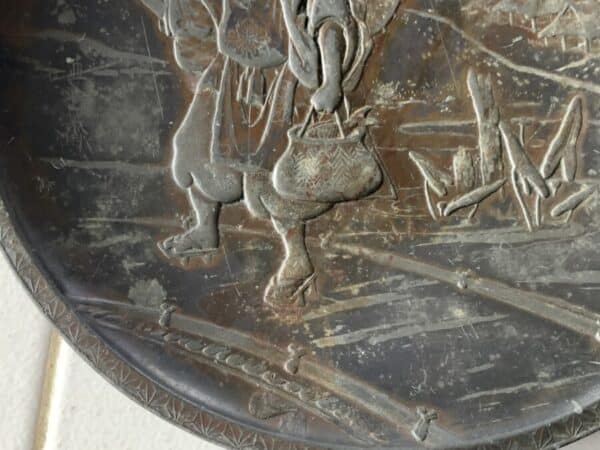 Japanese Momo serving dish Bronze Meiji period - Image 4