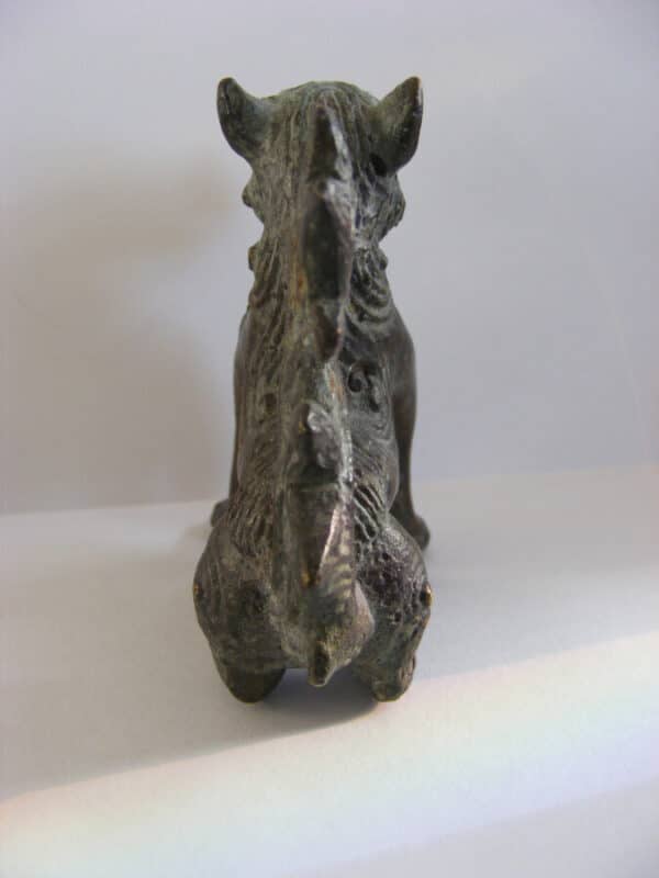 Rare ancient Chinese BRONZE Dog or Mythological Creature Temple Offering Votive or scroll weight - Image 4