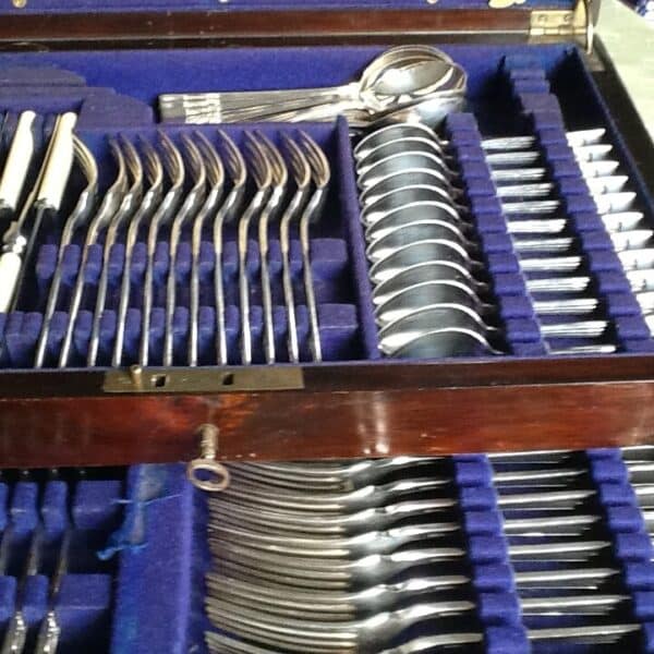 2 DRAWER BOXED SET of CUTLERY 100 pieces SHEFFIELD. 'DE MONTFORT' - Image 3