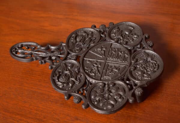 Cast Iron Trivet / Pot Stand SAI2670