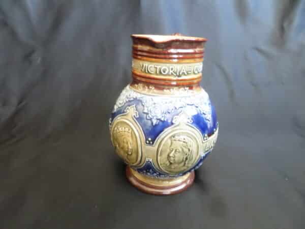 A ROYAL DOULTON COMMEMORATIVE QUEEN VICTORIA JUG Antique Ceramics 5