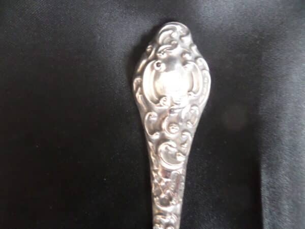 A COLLECTION OF VICTORIAN BUTTON HOOKS (many Silver Hallmarked) - Image 4