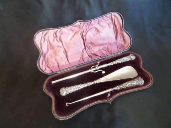 A VICTORIAN (1870) LADIES SHOE & GLOVE ACCESSORY Antique Collectibles 3