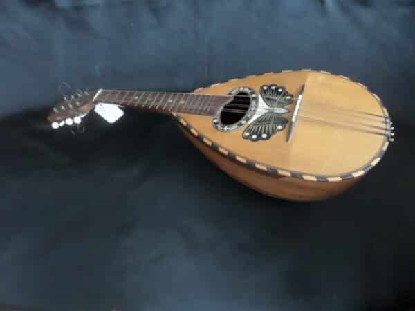 AN ITALIAN MANDOLIN-with strings! Antique Musical Instruments 3