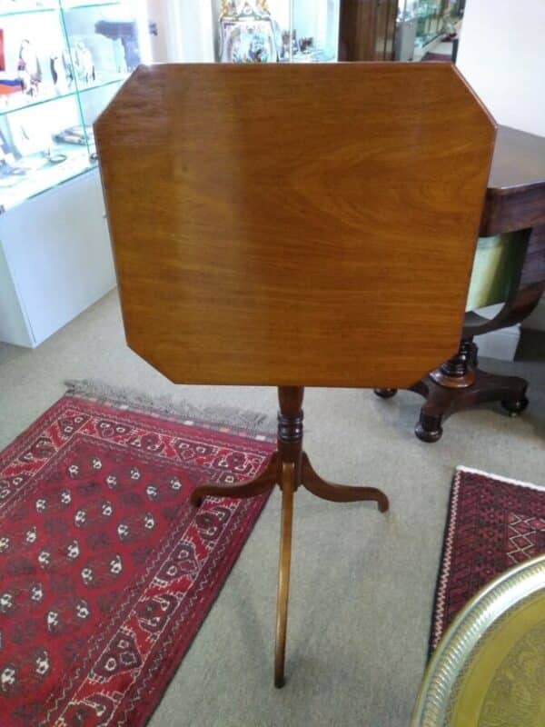 Tripod Mahogany Table Mahogany Table Miscellaneous 3