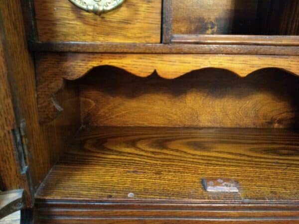 Victorian Oak Humidor cabinets Antique Furniture 6
