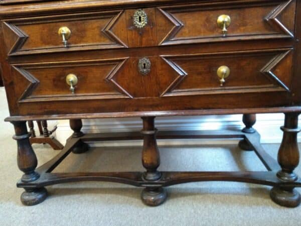 William and Mary Two over Four Chest of Draws chest of draws Antique Furniture 7