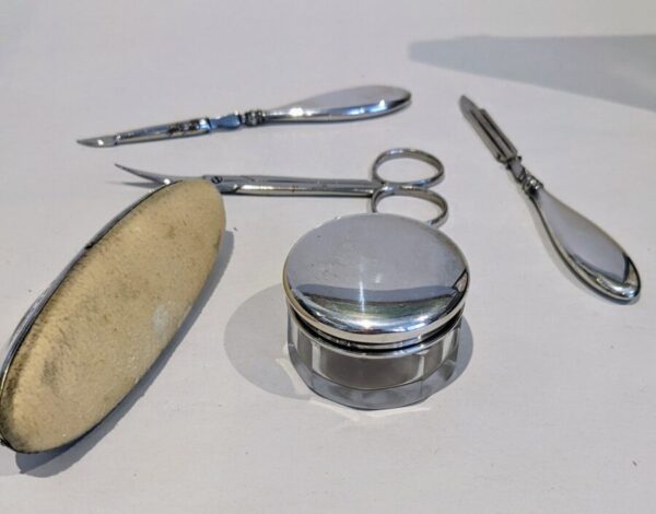 Boxed Manicure Set - Image 3