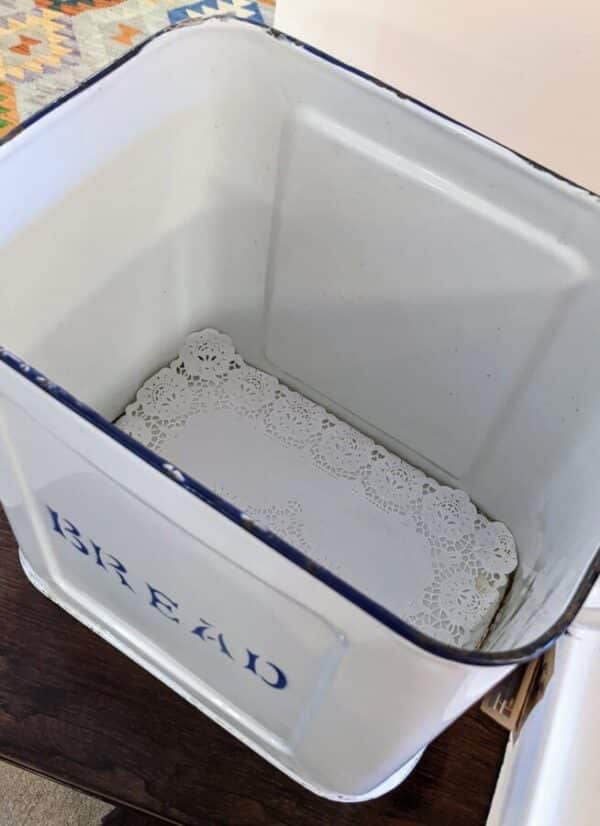 Enamelled Bread Bin - Image 4