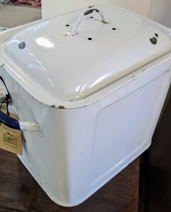 Enamelled Bread Bin - Image 3