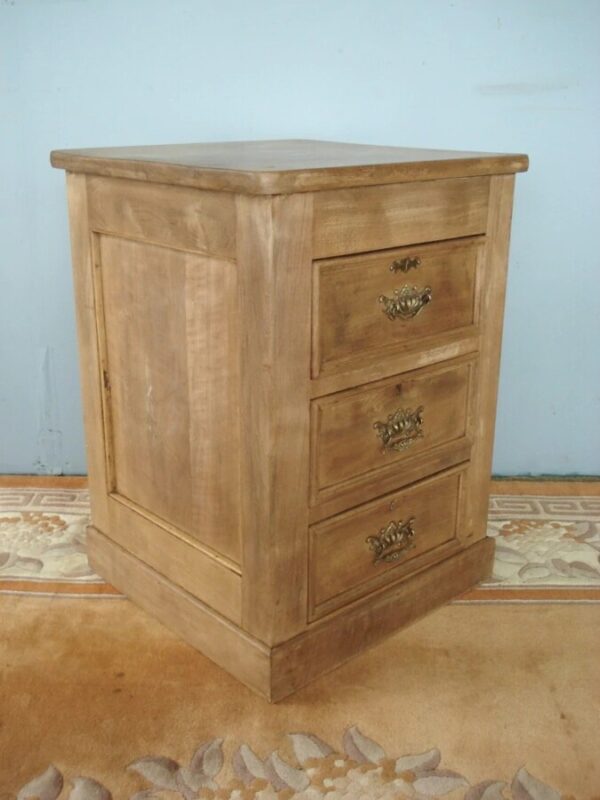 Three Drawer Hardwood 19th Century Chest with an Elm top Antique Chest Of Drawers 7