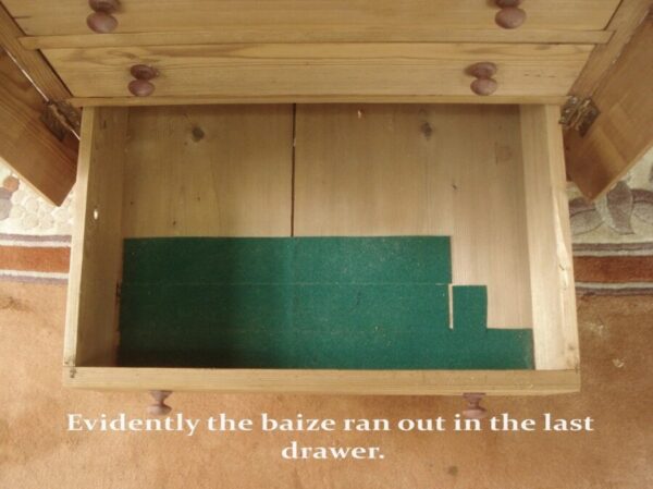 Seven graduated drawers to this Wellington style specimen chest. - Image 4