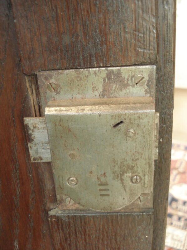 Freestanding oak two door corner cupboard - Image 10