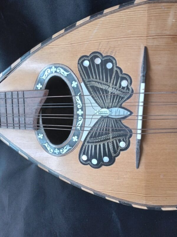 AN ITALIAN MANDOLIN. Fully Strung–Nice Tone. Antique Musical Instruments 4