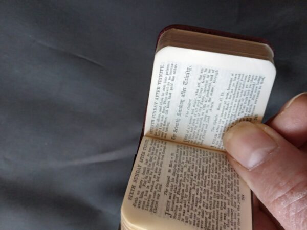 A MINIATURE BOOK of COMMON PRAYER-SILVER COVER Hall marked - Image 3