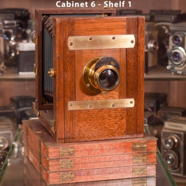 Exceptionally Rare Private Collection of 402 Vintage Cameras - Image 8