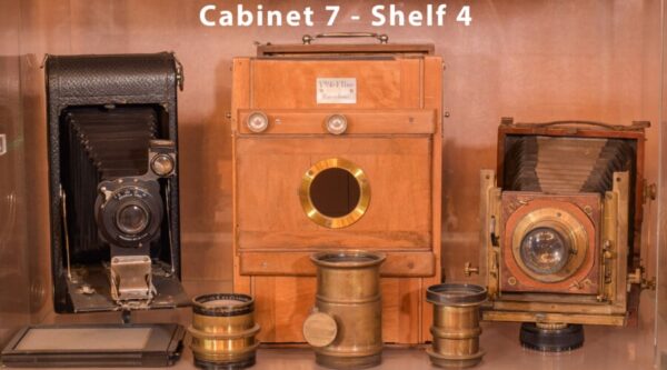 Exceptionally Rare Private Collection of 402 Vintage Cameras - Image 18