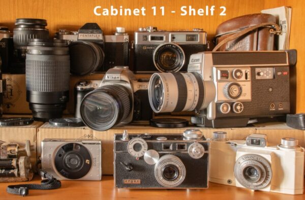 Exceptionally Rare Private Collection of 402 Vintage Cameras - Image 57