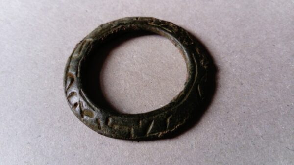 Extremely RARE ancient Islamic Bronze Archer’s Thumb Ring c1,000 years old KUFIC inscription ancient Antiquities 3