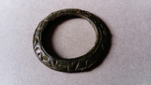 Extremely RARE ancient Islamic Bronze Archer's Thumb Ring c1,000 years old KUFIC inscription